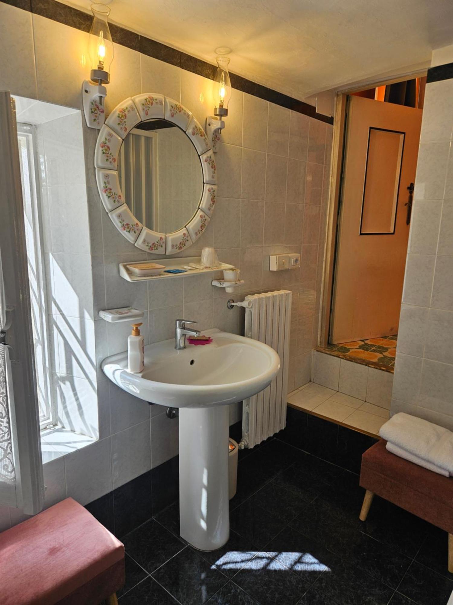 Bed and Breakfast L' Antico Lavatoio Rignano Flaminio Exterior foto